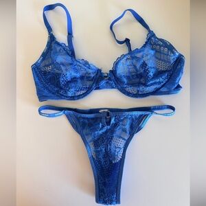 Lounge Underwear Blue Lace Bra & Thong Set